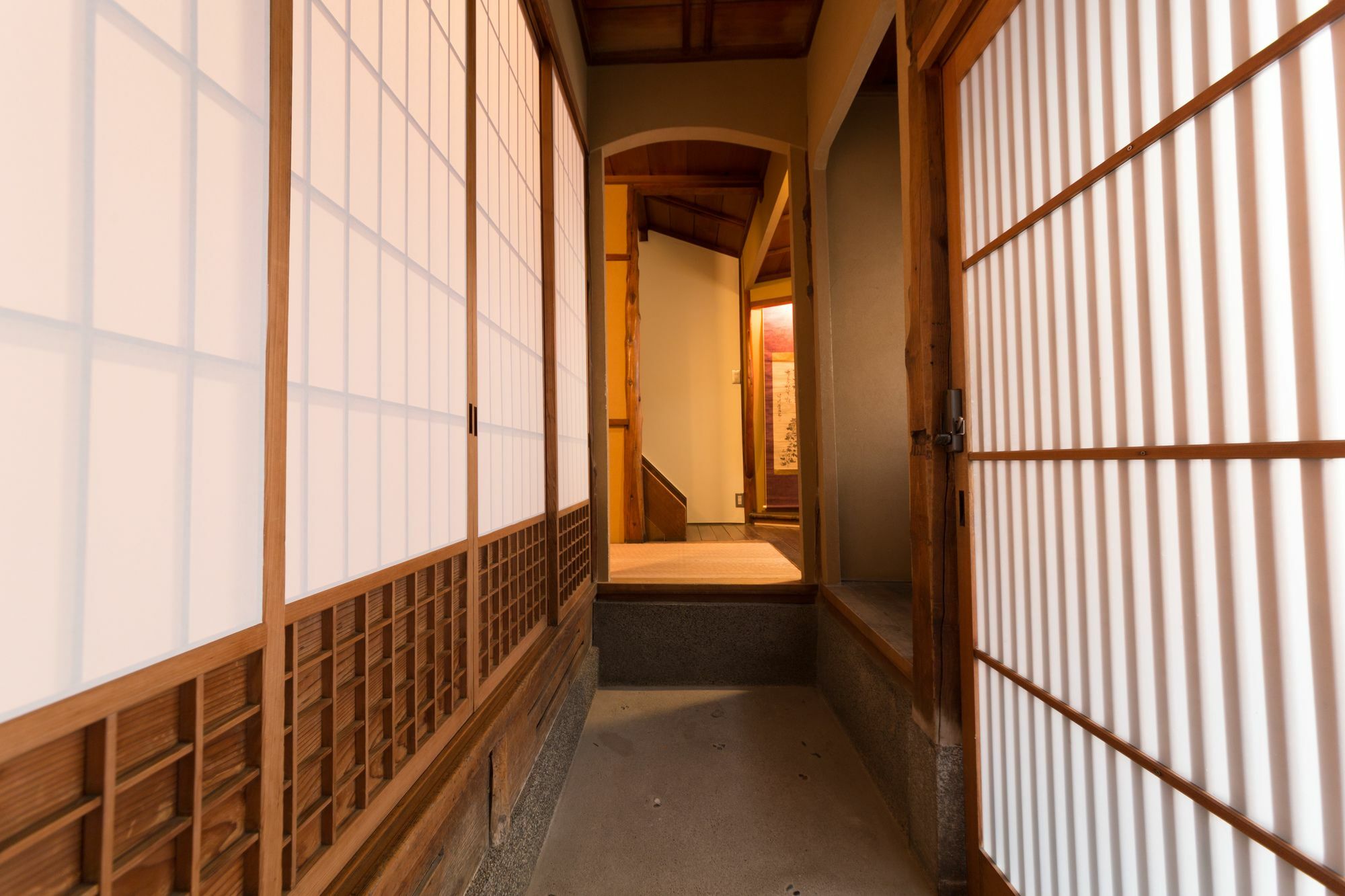 Kumomachiya Gionhanami Kyōto